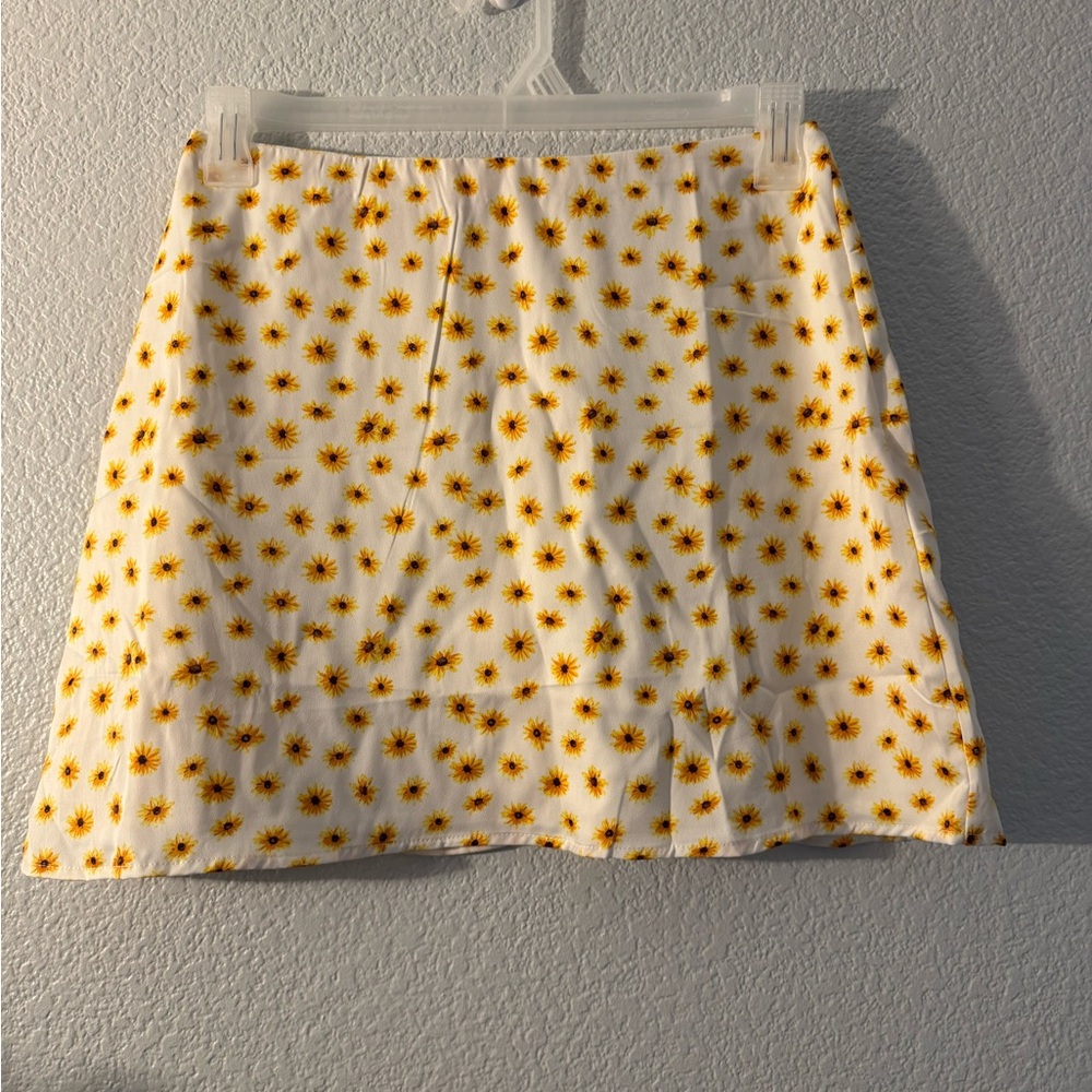 Floral Yellow Skirt We Wore What size M